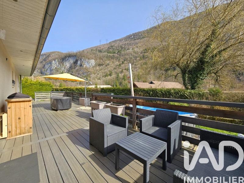 Maison - 110 m² - 5 pièces