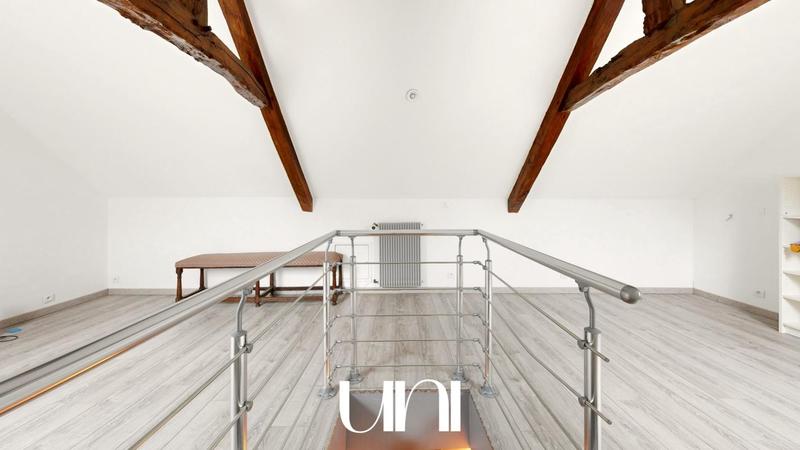 Maison - 225 m² - 7 pièces