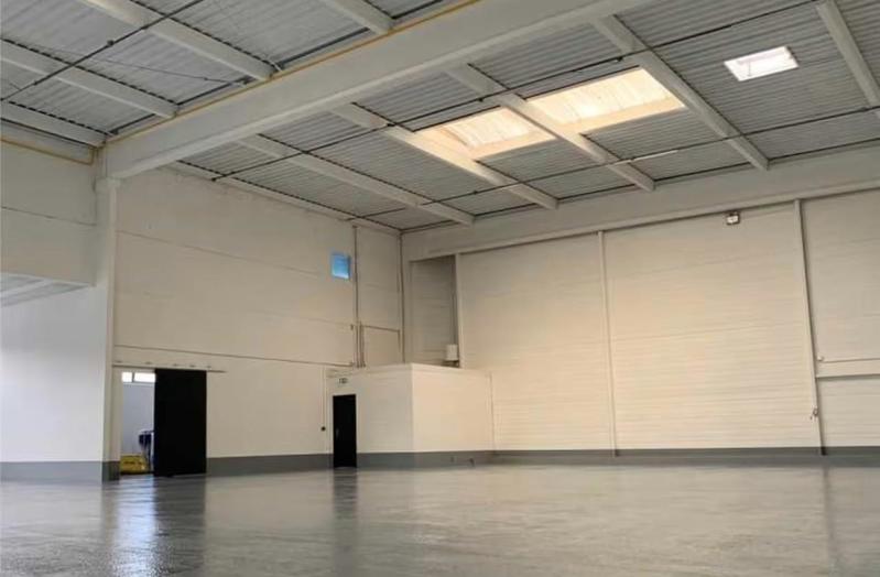 Local d'activité / Entrepôt - 534 m²