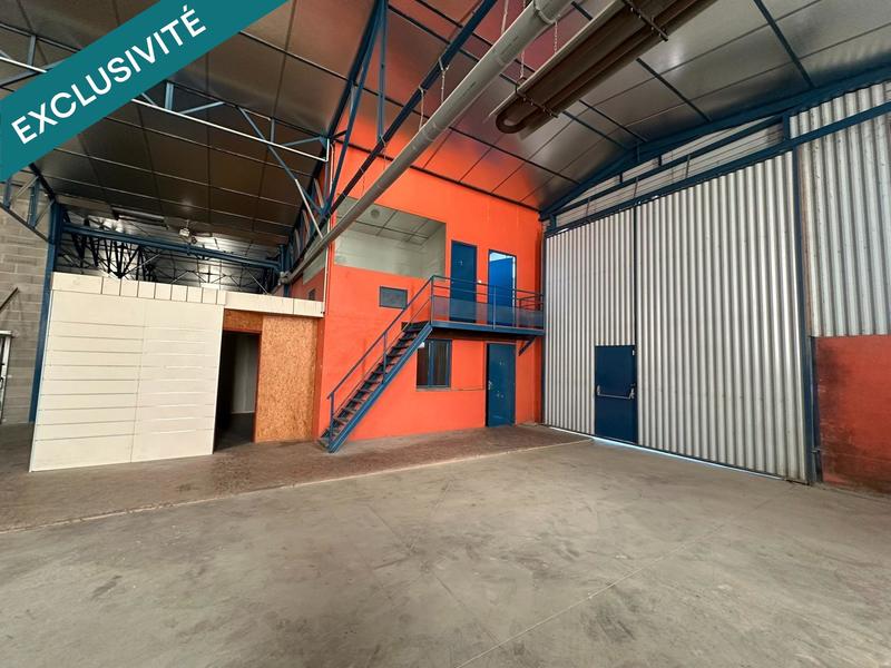 Local commercial - 906 m² - 1 pièce