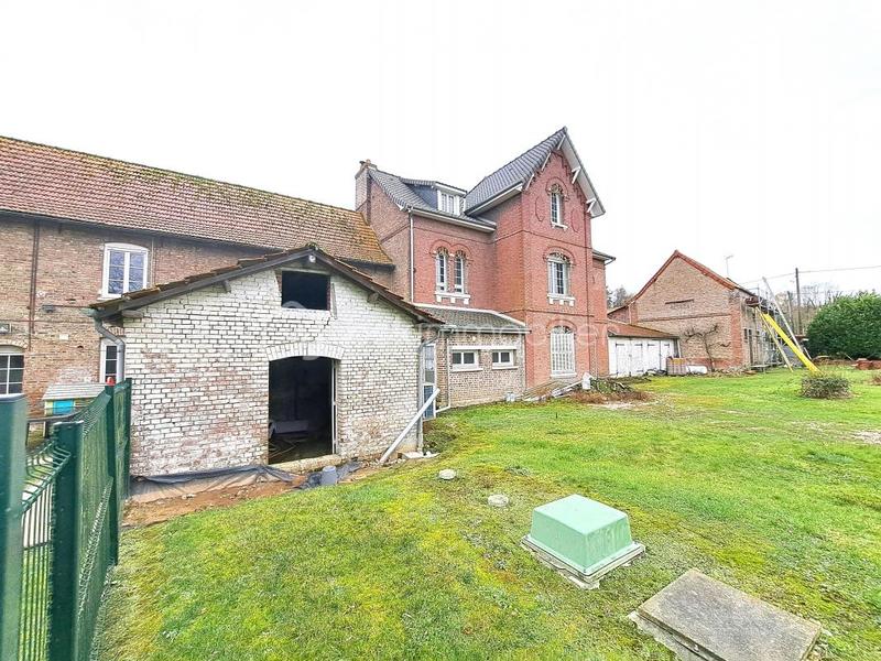 Maison - 310 m² - 11 pièces