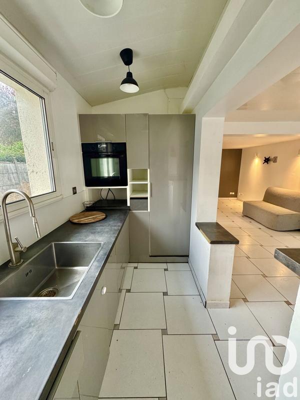 Maison - 95 m² - 5 pièces