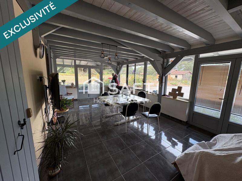 Maison - 180 m² - 8 pièces