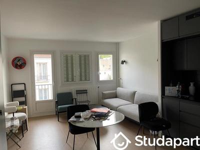 Chambre - 13 m² - 1 pièce