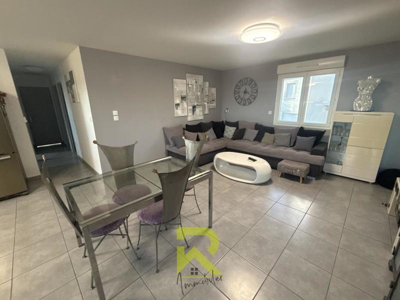 Maison - 239 m² - 4 pièces