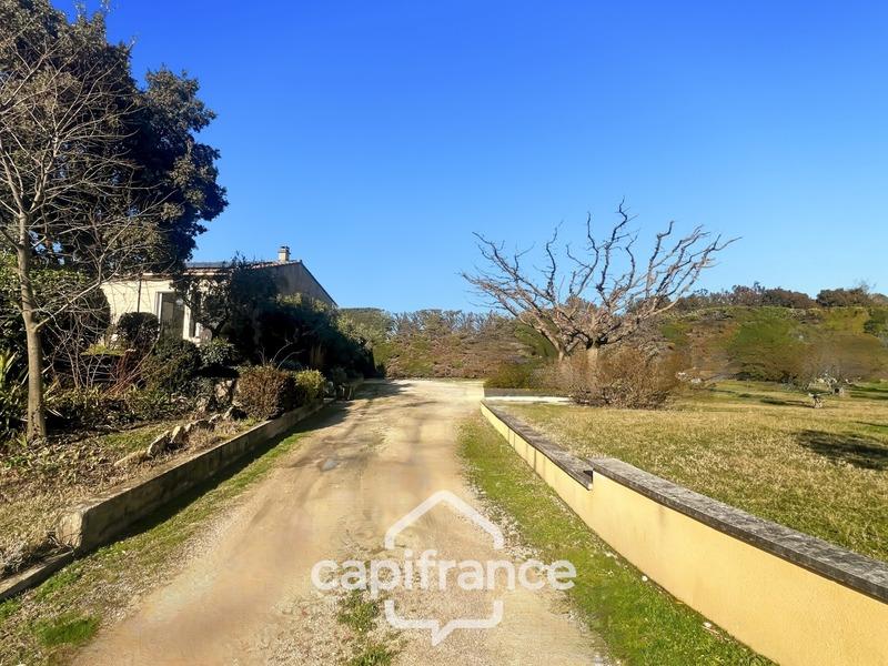 Maison - 203 m² - 6 pièces