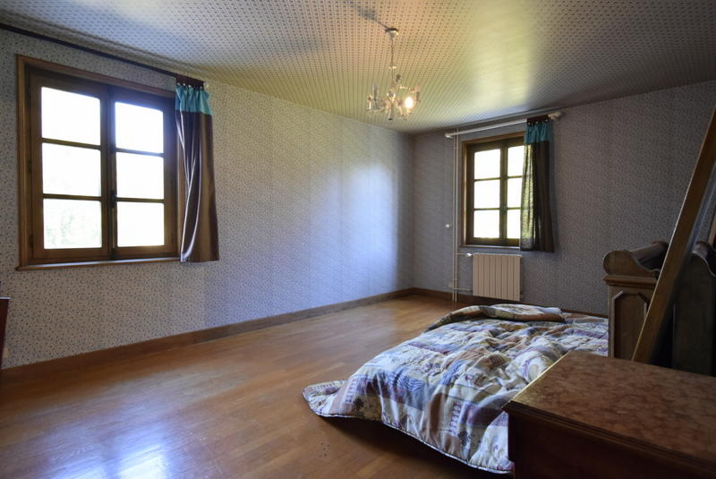 Maison - 360 m² - 10 pièces