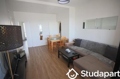 Chambre - 85 m² - 1 pièce