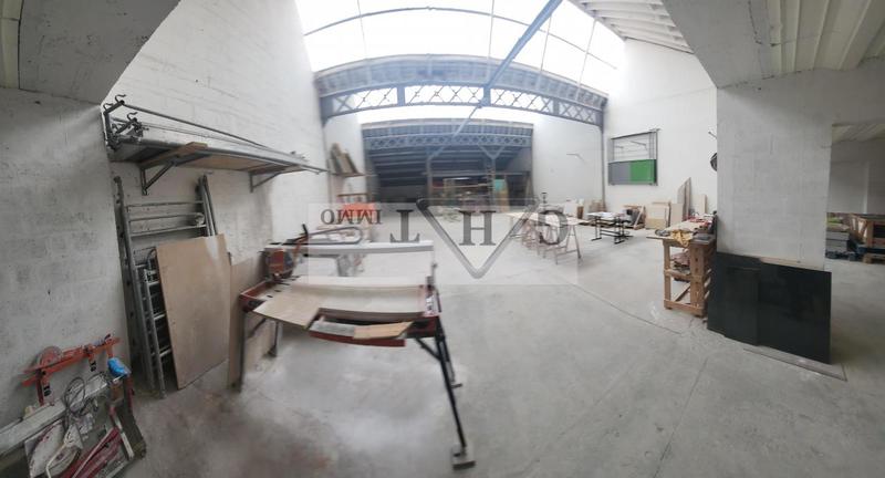 Entrepôt - 472 m²