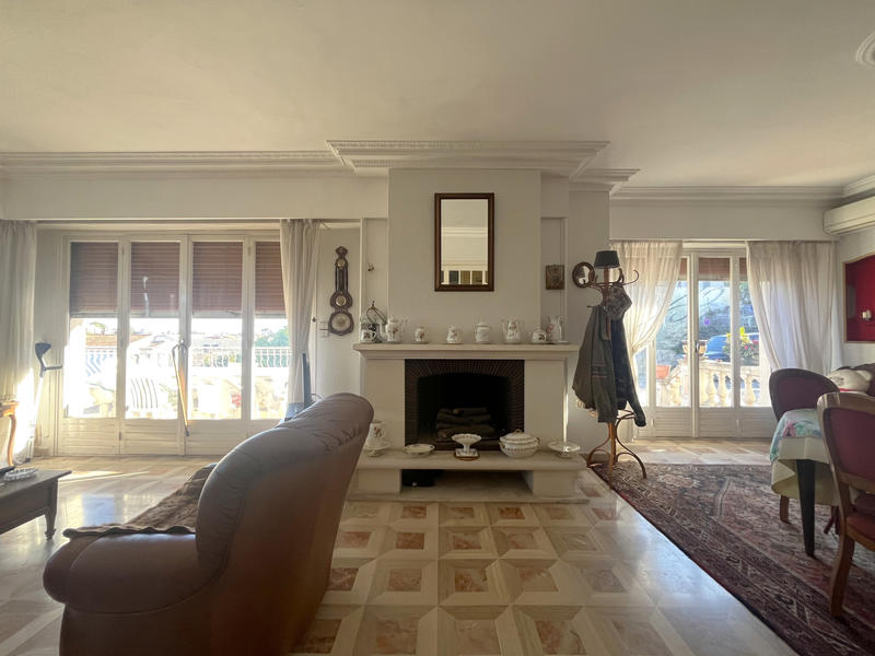 Maison - 195 m² - 7 pièces