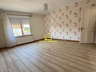 Maison - 90 m² - 5 pièces