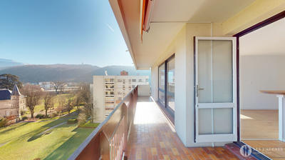 Appartement - 115 m² - 6 pièces