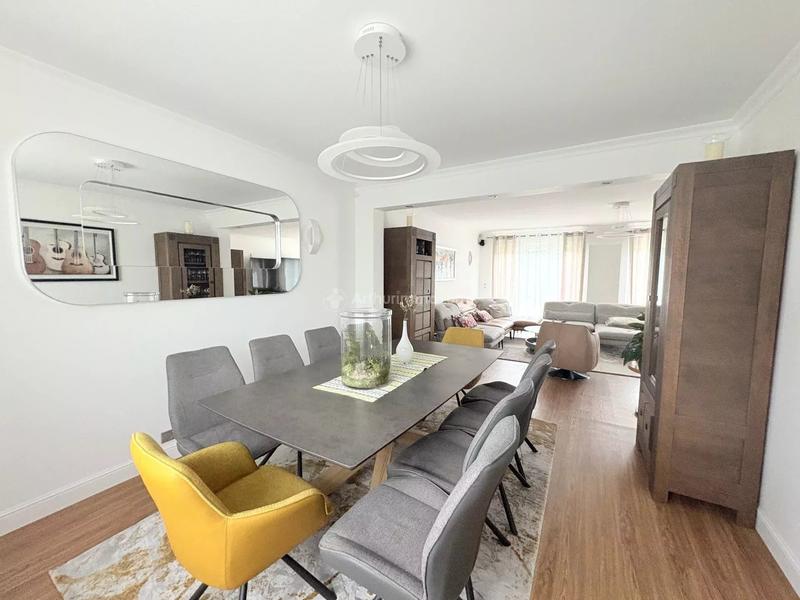 Maison - 175 m² - 5 pièces