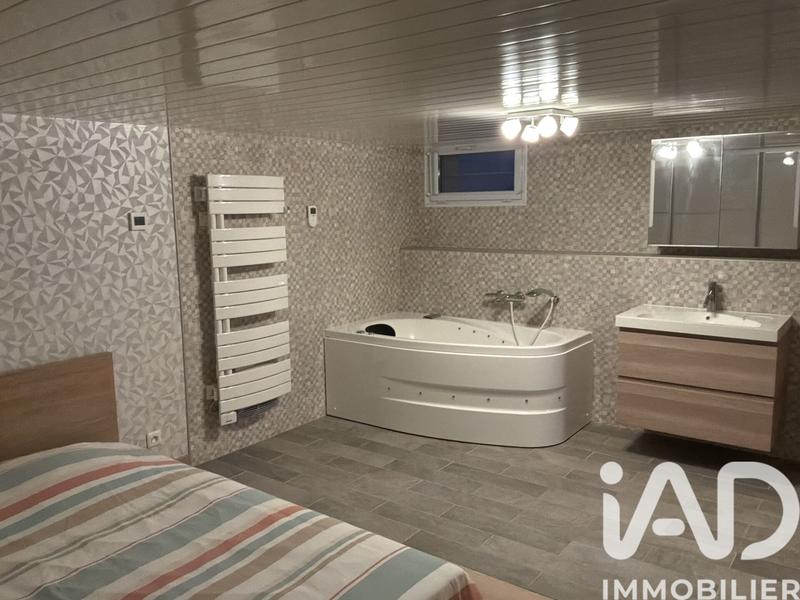 Maison - 133 m² - 10 pièces