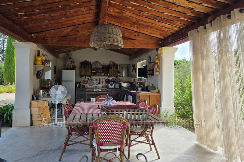 Maison - 242 m² - 6 pièces