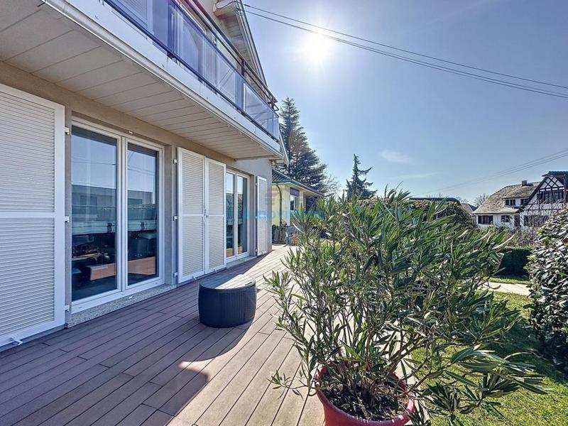 Villa - 216 m² - 8 pièces