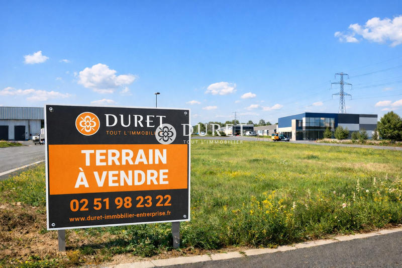 Terrain commercial - 14 000 m²