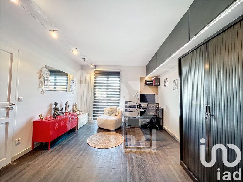 Maison - 256 m² - 9 pièces