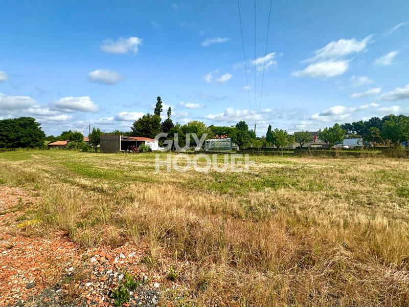 Terrain constructible - 1 370 m²