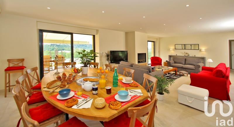 Maison - 760 m² - 21 pièces