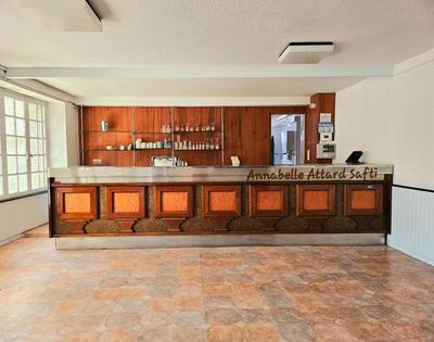 Local commercial - 369 m² - 11 pièces