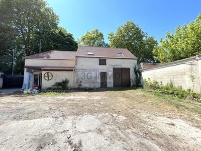 Villa - 130 m² - 8 pièces