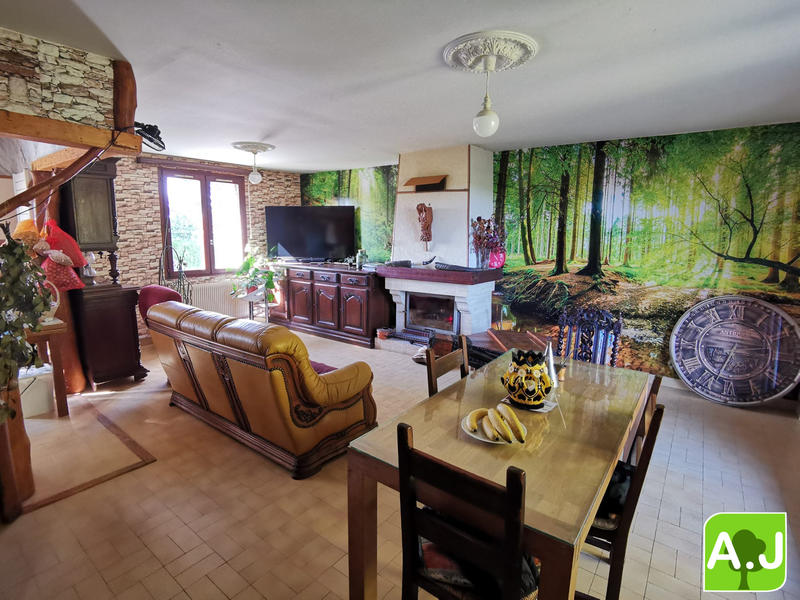 Maison - 90 m² - 5 pièces