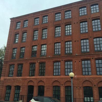 Loft - 83 m² - 4 pièces