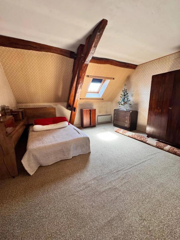 Maison - 99 m² - 5 pièces