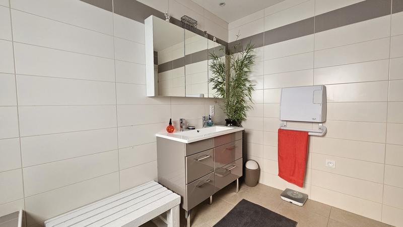 Villa - 196 m² - 6 pièces