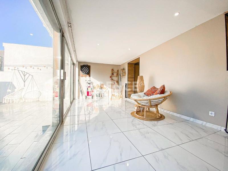 Maison - 104 m² - 4 pièces