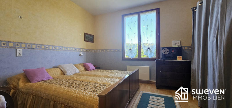 Maison - 360 m² - 18 pièces