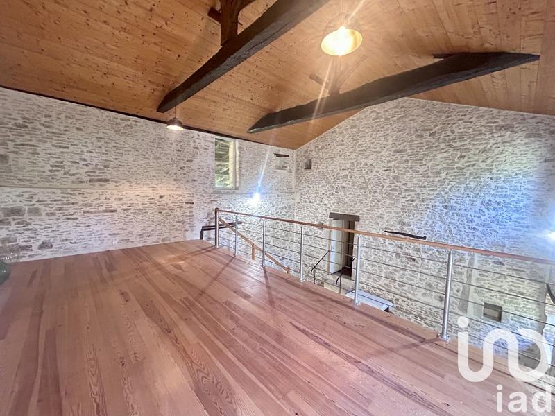 Maison - 215 m² - 8 pièces