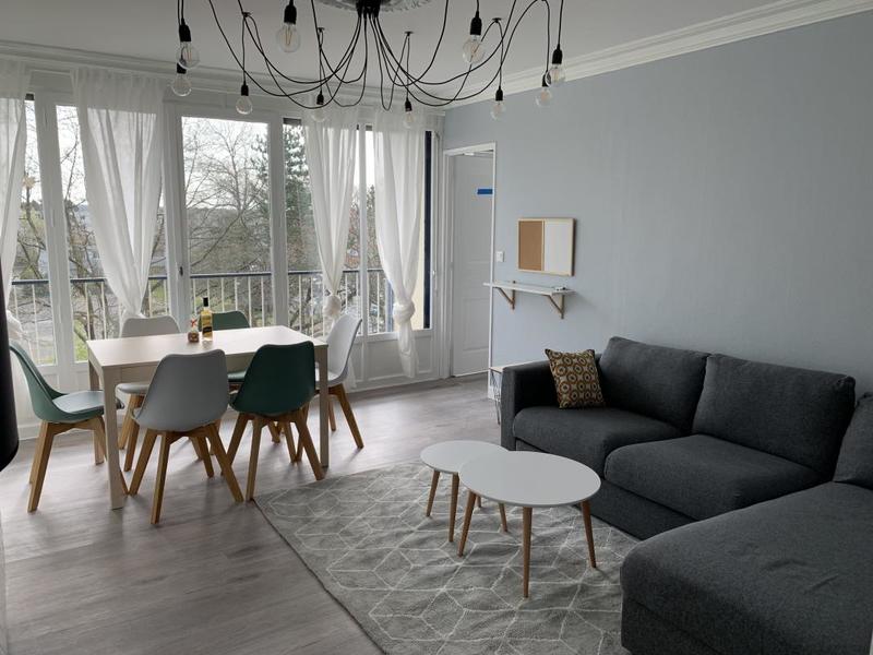 Appartement - 100 m² - 6 pièces