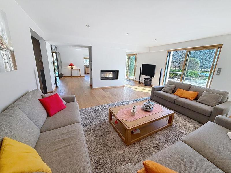 Maison - 235 m² - 7 pièces