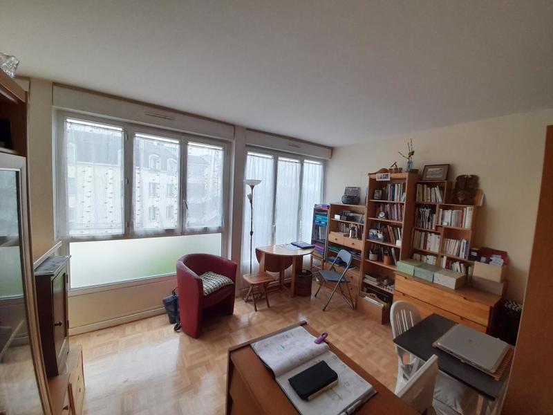 Studio - 30 m² - 1 pièce