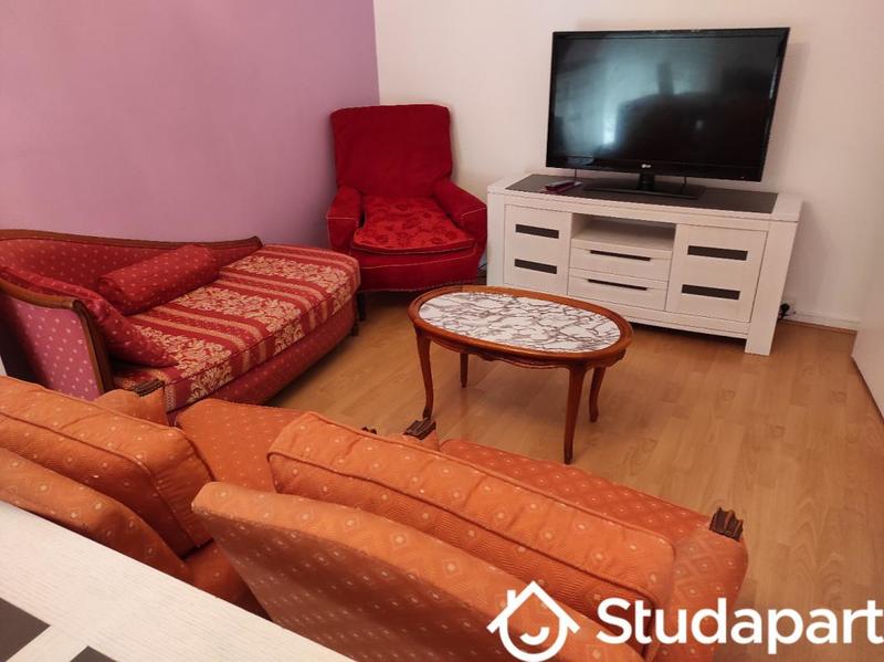 Chambre - 12 m² - 1 pièce