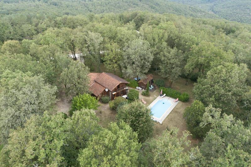 Maison - 596 m² - 32 pièces