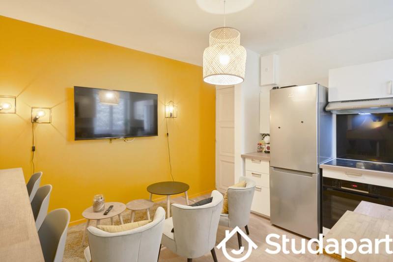 Chambre - 10 m² - 1 pièce