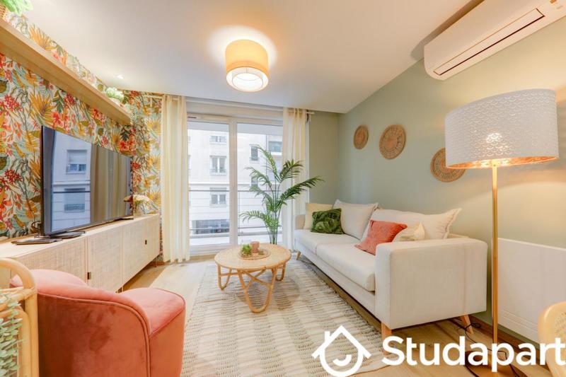 Chambre - 75 m² - 1 pièce