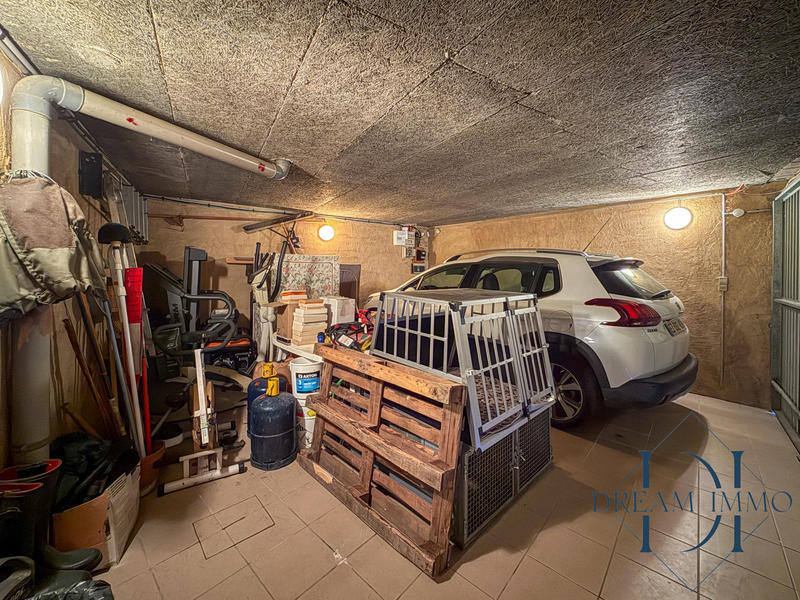 Maison - 210 m² - 8 pièces