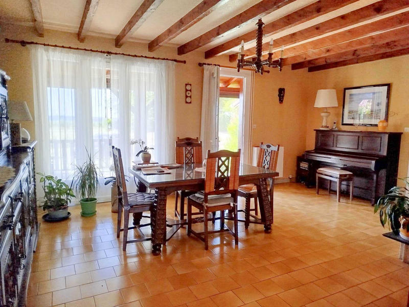 Maison - 105 m² - 5 pièces