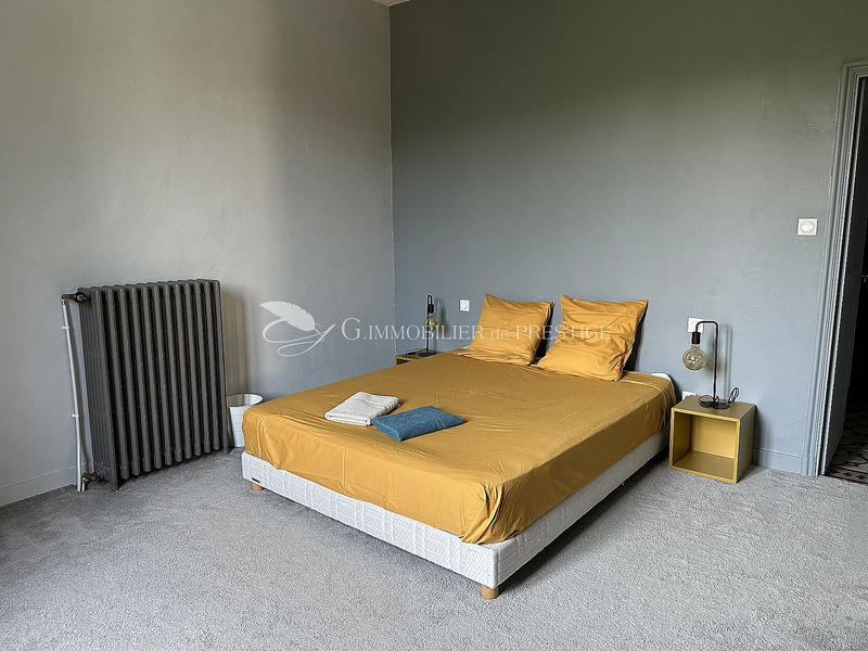 Propriété - 500 m² - 15 pièces