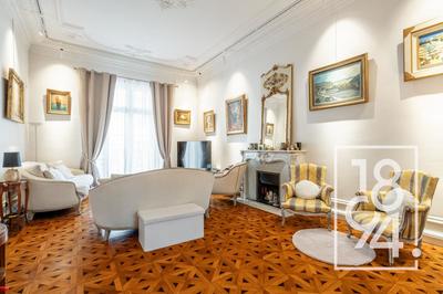 Appartement - 320 m² - 6 pièces