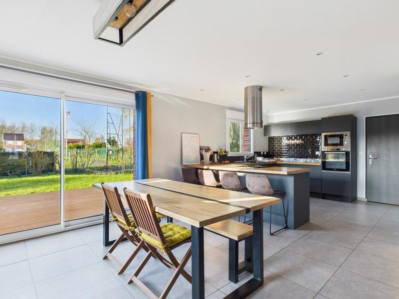 Maison - 113 m² - 5 pièces