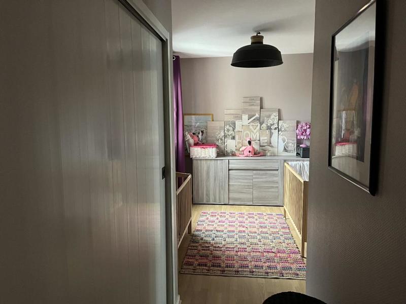 Appartement - 99 m² - 6 pièces