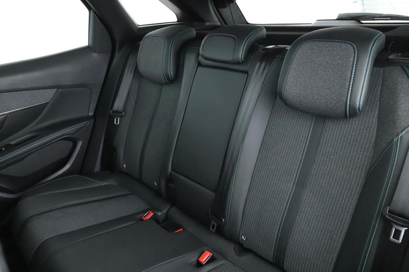 Peugeot 3008 1.2 PureTech Allure Pack 130 ch