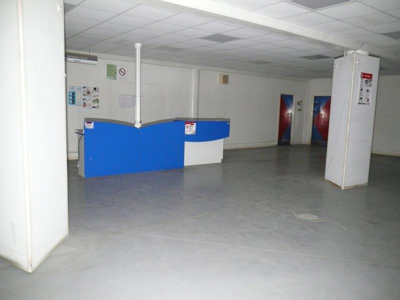 Local commercial - 1 440 m² - 9 pièces