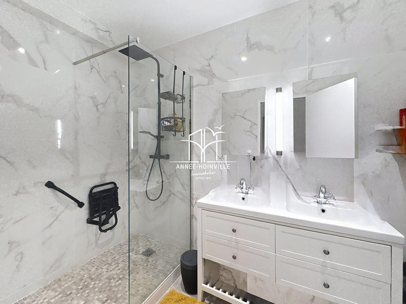 Appartement - 95 m² - 3 pièces