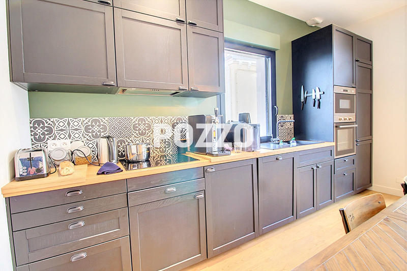 Maison - 141 m² - 6 pièces